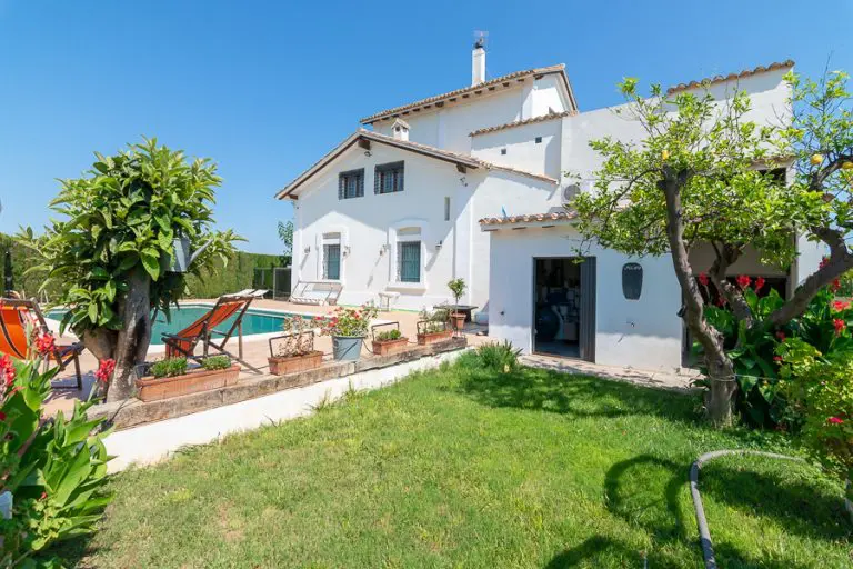 Mediterranean style Masia for sale in Valencia