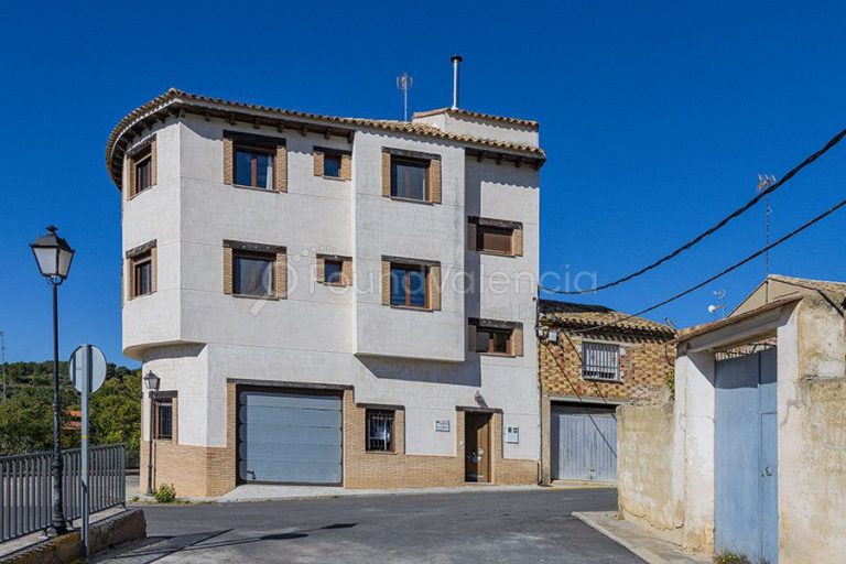 Guest house in Venta del Moro, Valencia