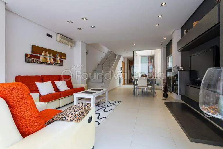 Town house close to the beach in Cullera Valencia