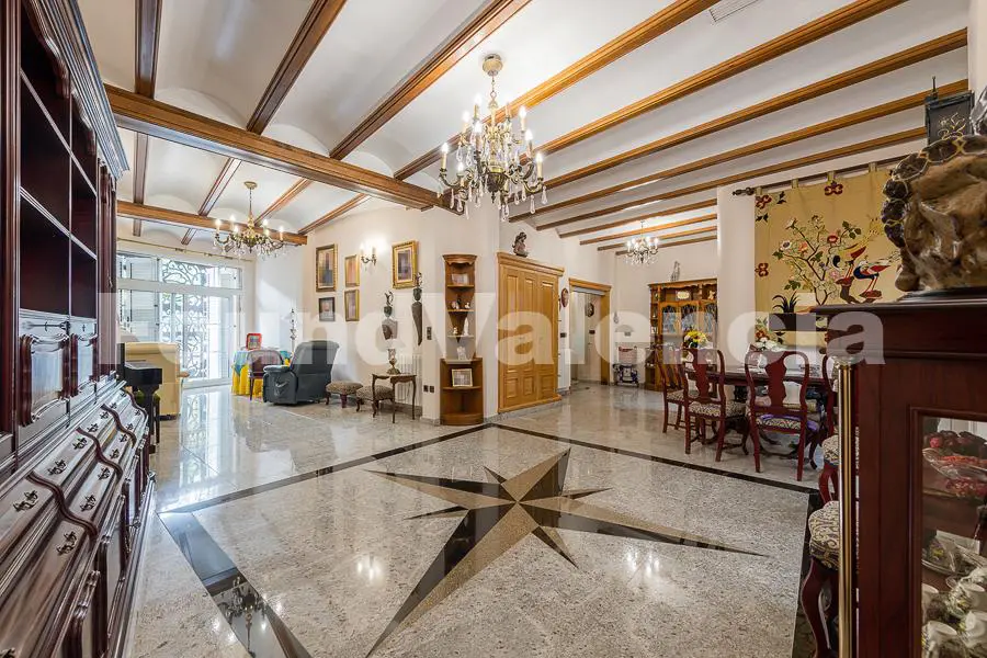 Spectacular townhouse in the best area of Rafelbuñol