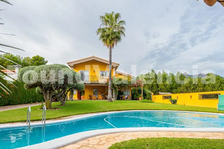 Luxurious villa in Benicasim beach