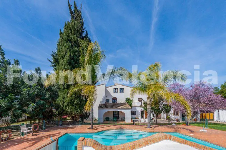 ​Fantastic opportunity 15 minutes from Valencia city