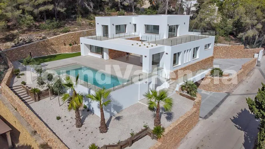 Exclusive modern Ibiza-style villa in Moraira