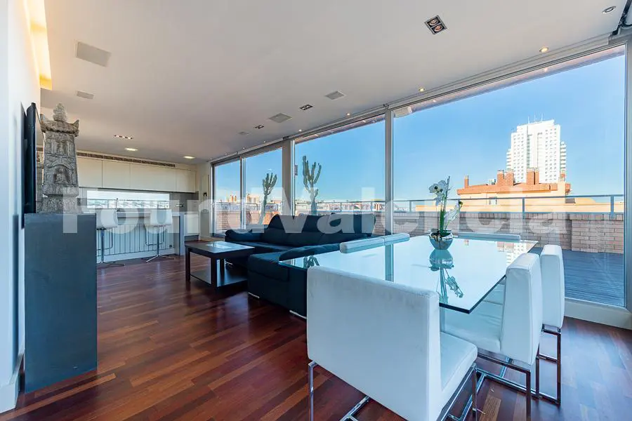 Duplex Penthouse with 120m2 terrace in Valencia city.