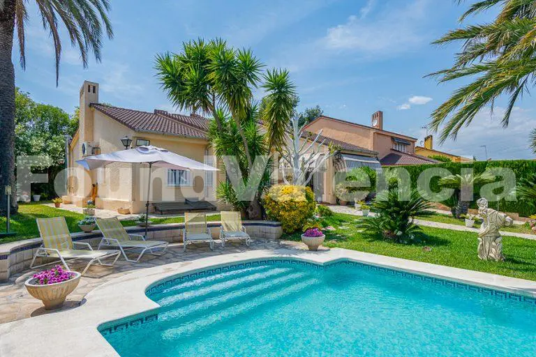 Charming property in an excellent area of Valencia