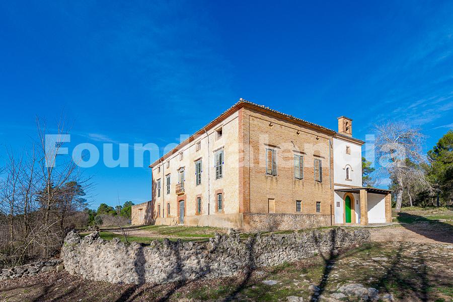 Rustic farmhouse in Bocairent Valencia for sale