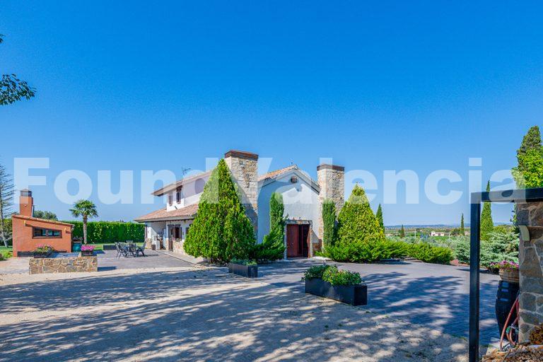 Exclusive Country Estate in Requena, Valencia