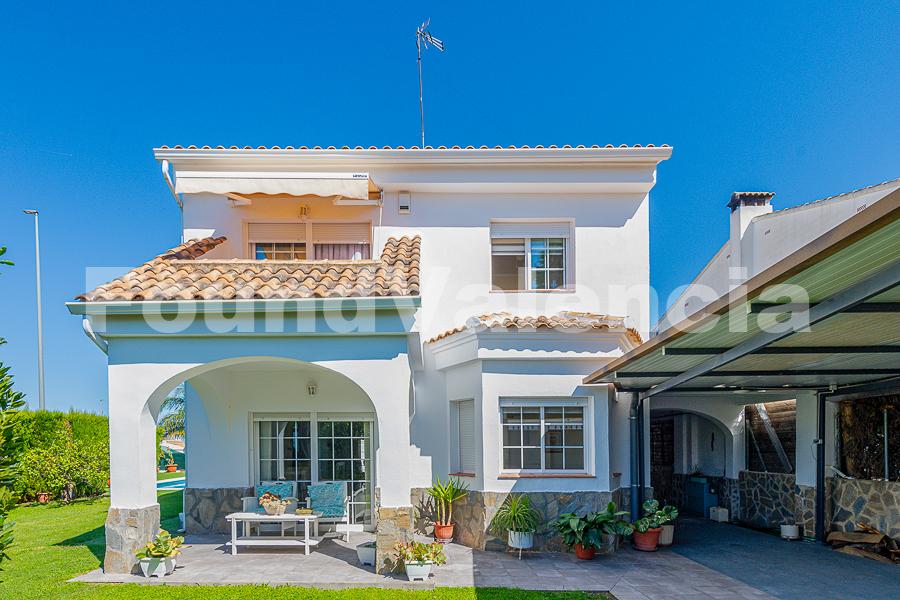 Beautiful family home for sale in San Antonio de Benageber,Valencia