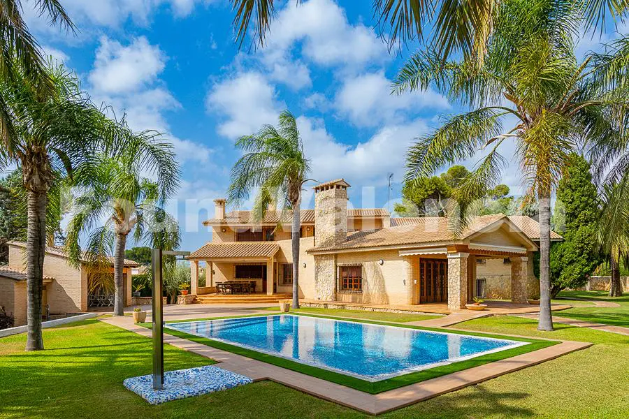 Luxury property for sale in La Eliana Valencia.