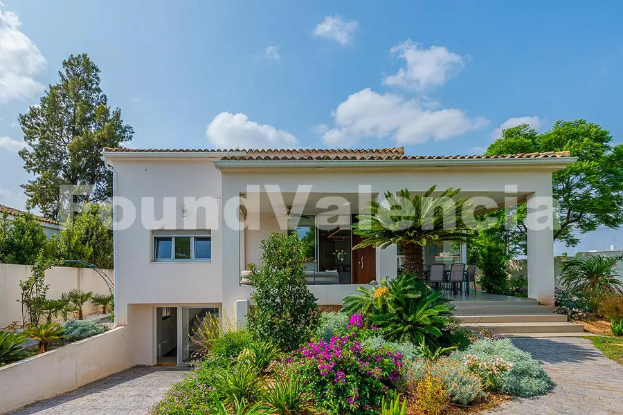 New to the market in La Eliana Valencia