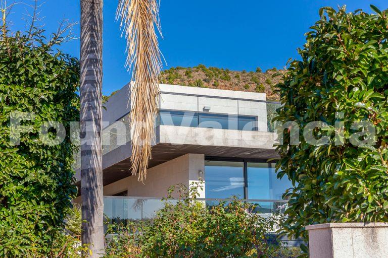 Luxurious Mediterranean Living in Los Monasterios, Puzol