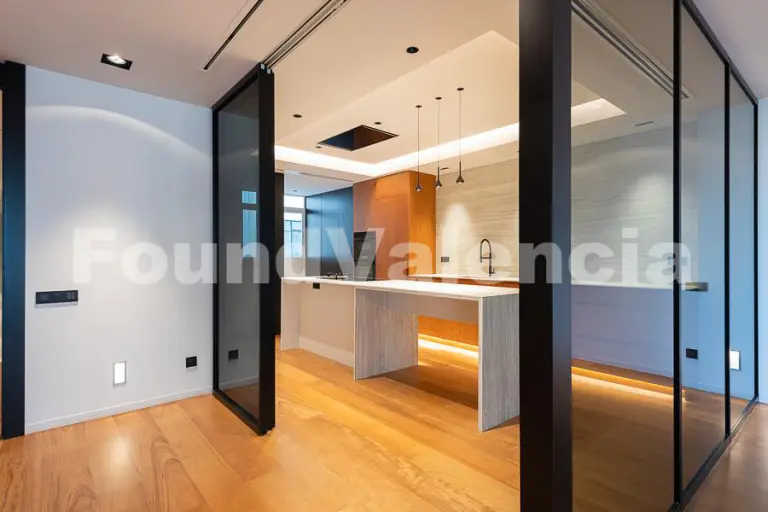 Exclusive Luxury Residence for Sale on Poeta Querol Street, Valencia