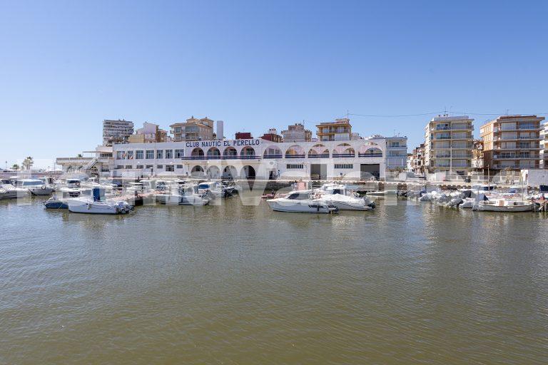 Penthouse with Terrace and Sea Views in El Perellonet, Valencia