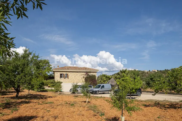 14,000 m² Property with a Magnificent House in Chiva, Valencia