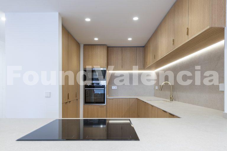 Elegant brand-new property on Calle Quart, Valencia