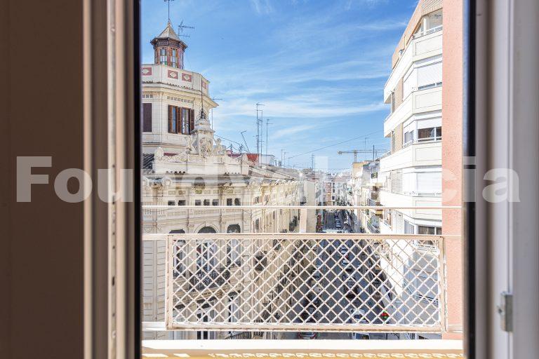 Elegant brand-new property on Calle Quart, Valencia