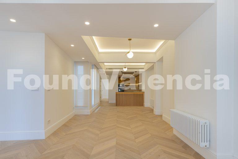 Elegant brand-new property on Calle Quart, Valencia
