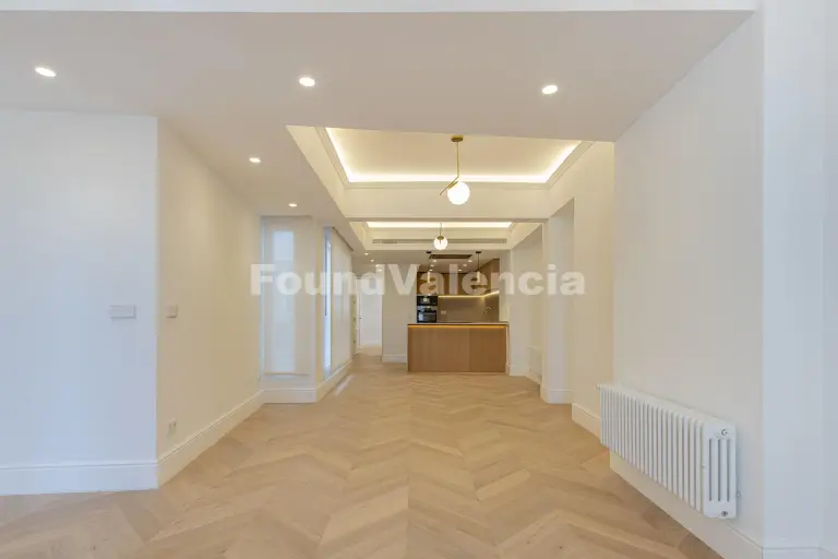 Elegant brand-new property on Calle Quart, Valencia