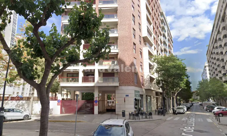 Commercial premises with restaurant license near Ciudad de las Artes y las Ciencias