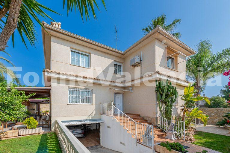 Well-Presented Family Home Just 5 Minutes from La Eliana