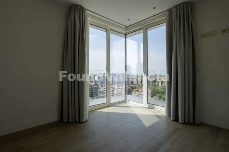 Elegant Apartment in One of Valencia’s Iconic Buildings