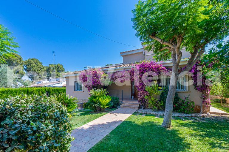 Charming Fully Furnished Villa for Rent – 5 Minutes from La Eliana, Valencia