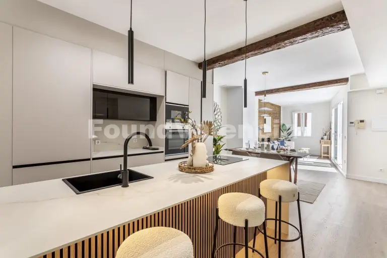 Spectacular penthouse with terrace next to Valencia’s Town Hall Square 6 Spectacular penthouse with terrace next to Valencia’s Town Hall Square