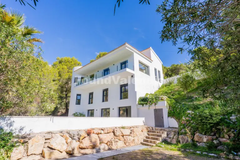 Luxury Villa in Altea la Vella with Panoramic Views and Exceptional Comfort 8 Luxury Villa in Altea la Vella with Panoramic Views and Exceptional Comfort