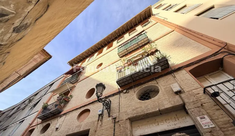 Historic charm and modern comfort in the heart of Velluters