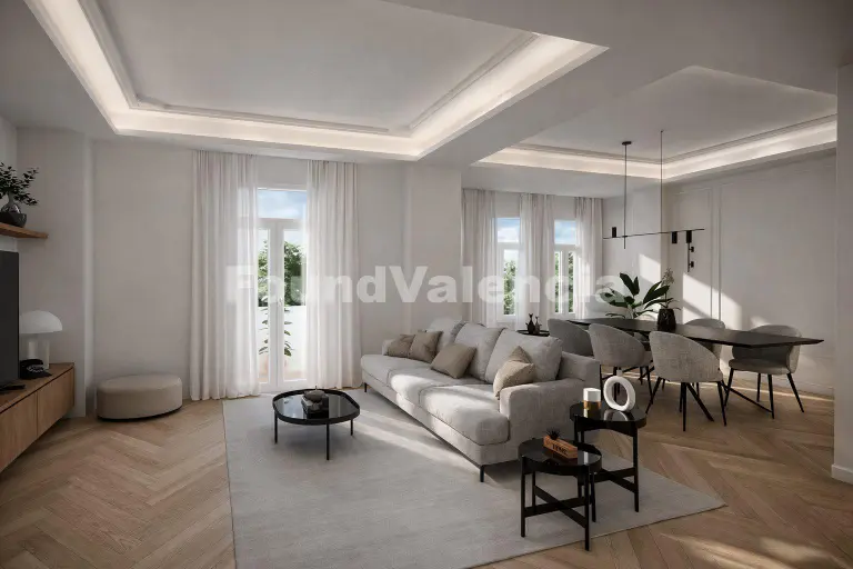 Spacious and bright apartment in the heart of Valencia, next to the Central Market 1 Spacious and bright apartment in the heart of Valencia, next to the Central Market