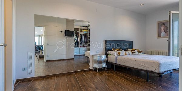 351348-property-for-sale-in-valencia-spain-beach-20-of-34