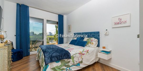 357923-luxury-homes-for-sale-valencia-32-of-34