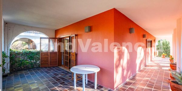 Found Valencia Luxury homes (19 of 45)