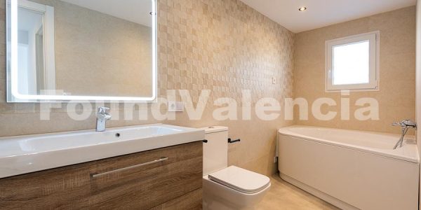 Found Valencia Property Spain (15 of 25)