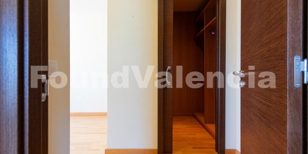 Found Valencia Property Spain (15 of 27)