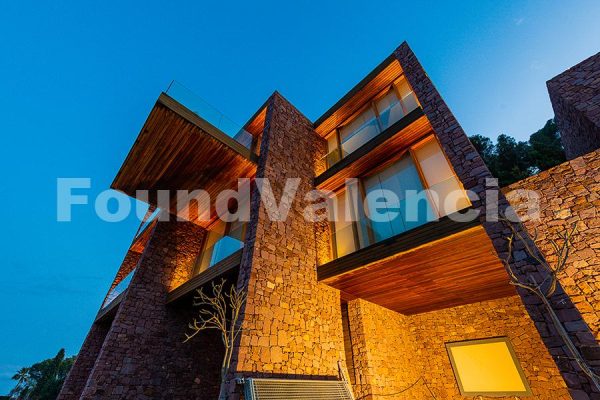 Exclusive Private Estate (3 Homes) in Monte Picayo, Sagunto,Valencia.