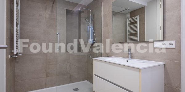 Found Valencia Property Spain (16 of 32)