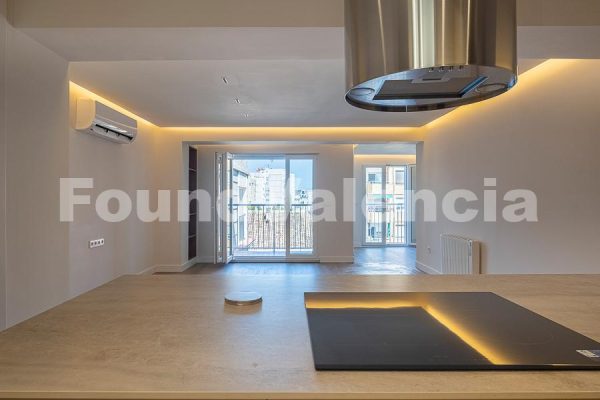 Charming renovated home in the heart of El Carmen, with views and light