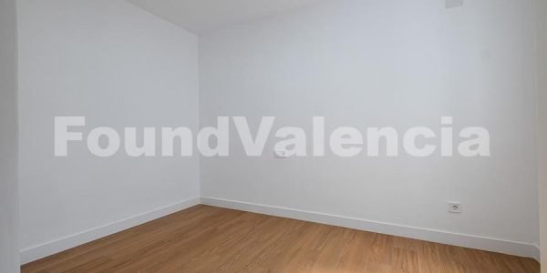 Found Valencia Property Spain (22 of 25)
