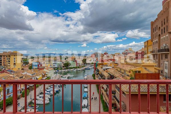 Exclusive Penthouse in Port Saplaya, Valencia – Stunning Marina