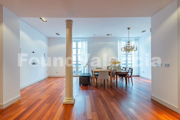 Fabulous apartment on Calle Palau,Valencia