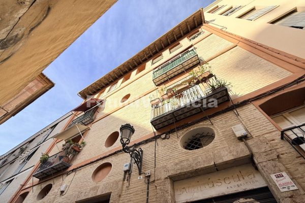 Historic charm and modern comfort in the heart of Velluters