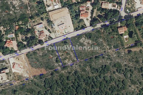 Urban Plot with Stunning Views and Great Potential in San Cristóbal