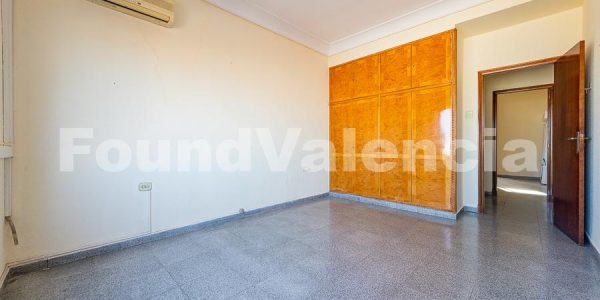 apartments in valencia city spain for sale (23 of 26)